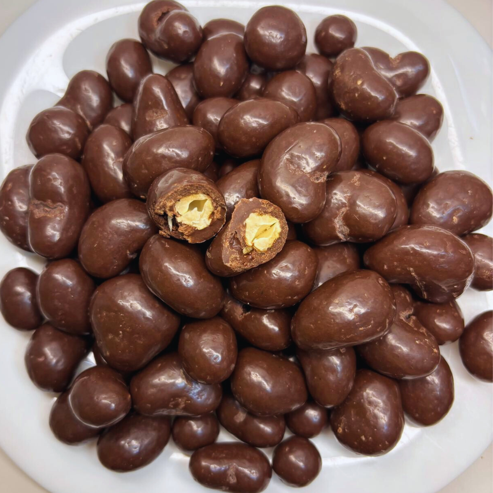 Castanha de Caju com Chocolate ao Leite 100g Emporio Aurea