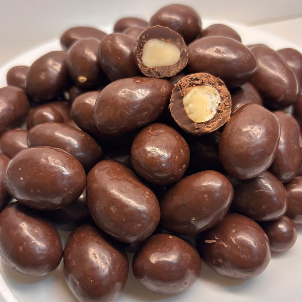 Castanha do Pará com Chocolate ao Leite 100g Emporio Aurea