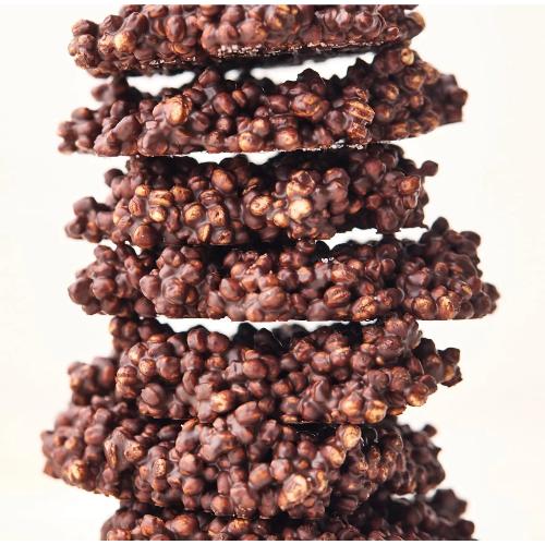 Crispy de Quinoa ao Leite com Caramelo