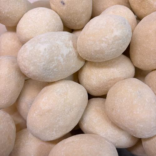 Tâmara Recheada com Creme de Pistache Coberta com Chocolate 70% e Chocolate Branco 100g Emporio Aurea